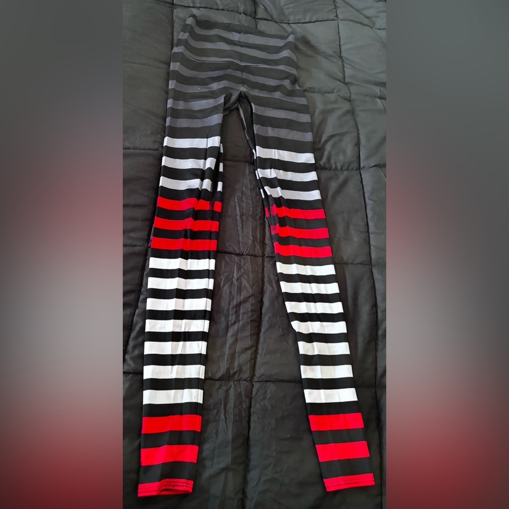 K-DEER Black and Red Striped Jennifer Leggings